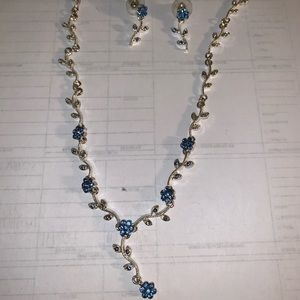 Beautiful silver set never worn